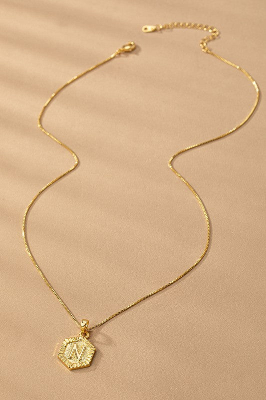 INTIAL GOLD NECKLACE